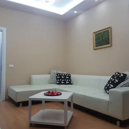 Cityheart Near Skanderbeg Square By Robert Apartment